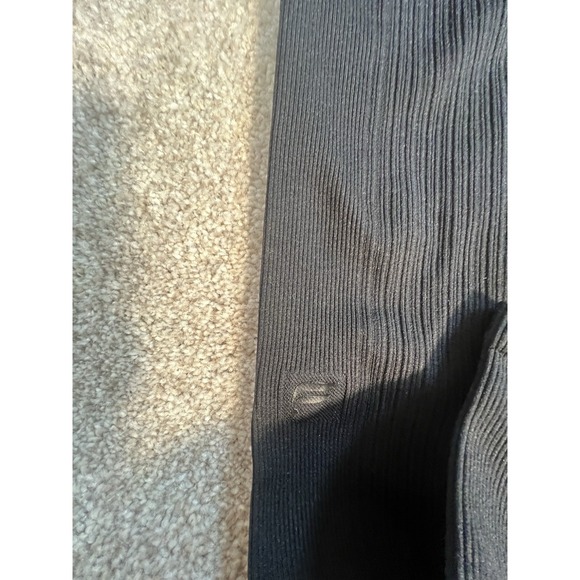 Fabletics NWT Women's Black Cloud Seamless High-Waisted Leggings Size Medium - Picture 4 of 4